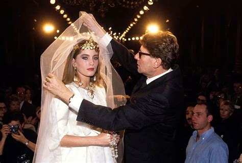 vestiti-da-sposo ysl|16 indimenticabili abiti da sposa Yves Saint Laurent .